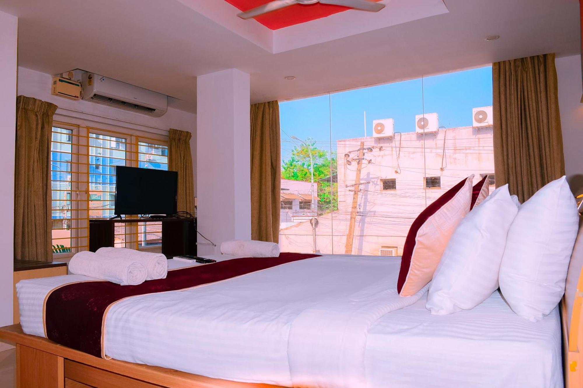 Naksha Tree Hotels- Ramapuram Chennai Exterior photo