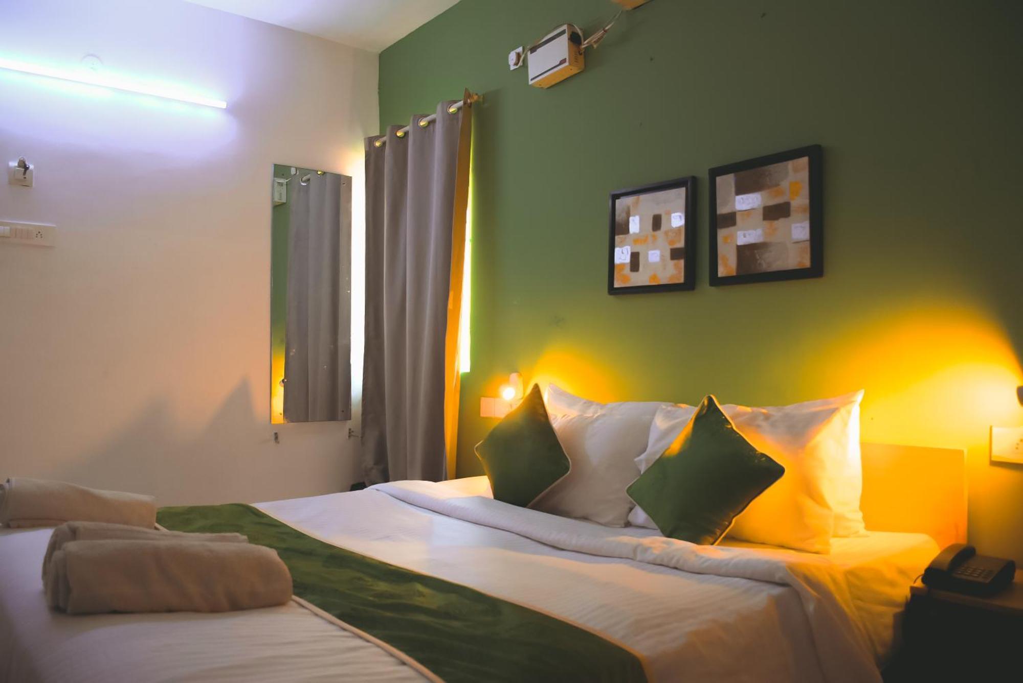 Naksha Tree Hotels- Ramapuram Chennai Exterior photo